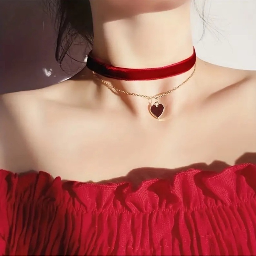 Vintage Double-Layer Heart Choker Necklace. Sexy Resin Clavicle Chain A3-100